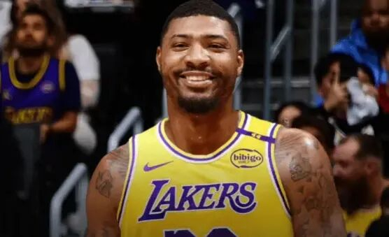 开云体育-湖人斯马特：裁判不可能吹罚所有动作，最强硬球队才能主导节奏|黄蜂|马库斯·斯马特|亚特兰大老鹰队|夏洛特黄蜂队|马库斯-斯玛特_新浪体育_新浪新闻