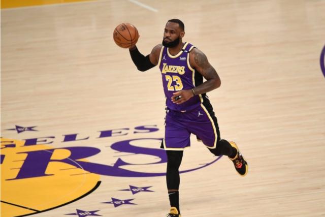 开云体育-问题一大堆！7战6败湖人已陷入真正绝境时刻